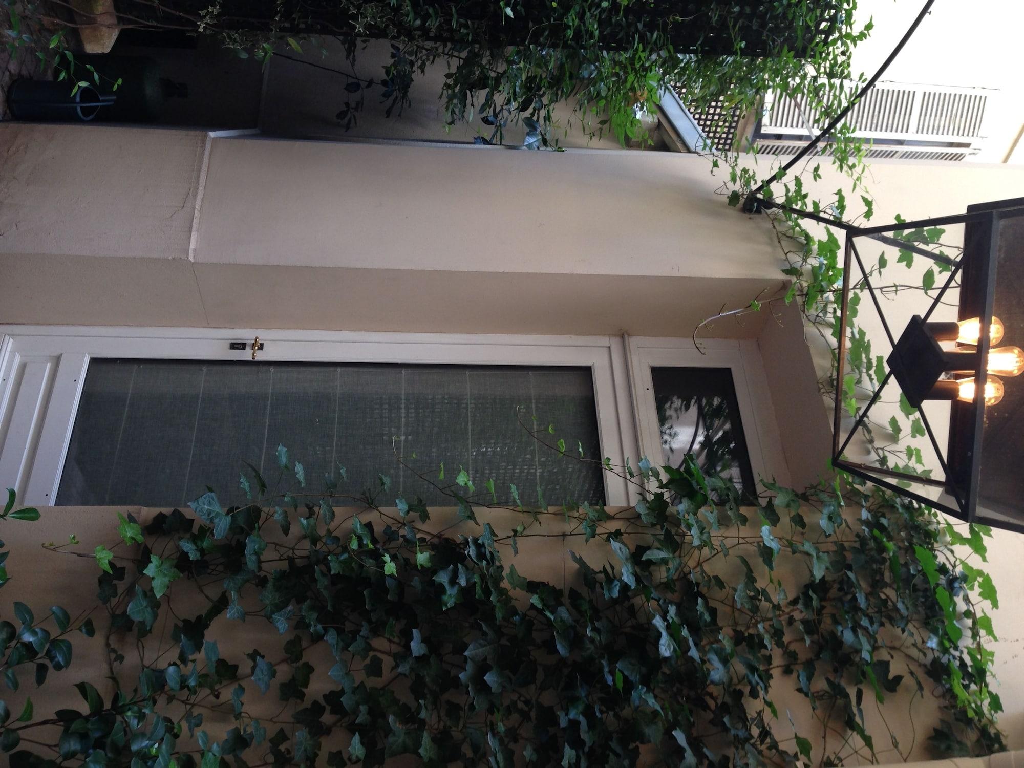 Hotel Recamier Paris Bagian luar foto